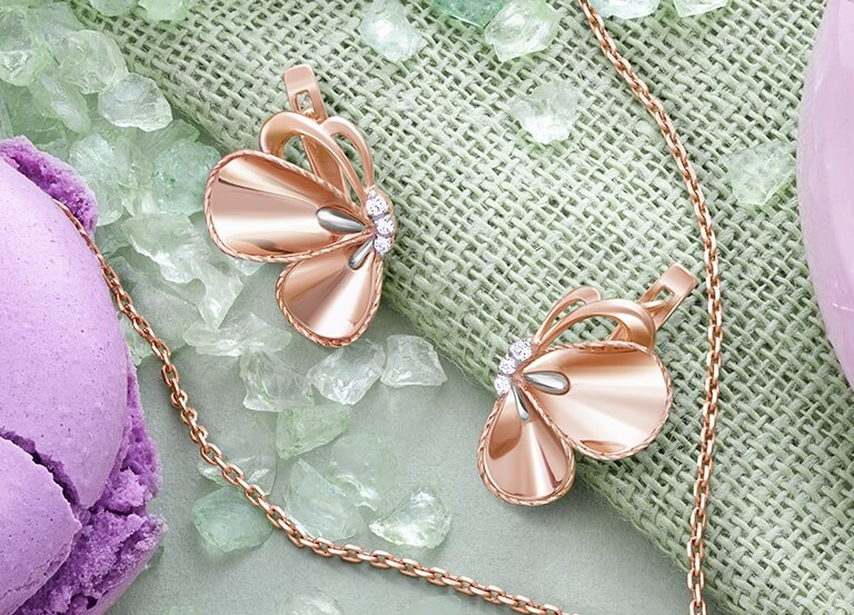 Какие украшения можно носить молодым мамам?