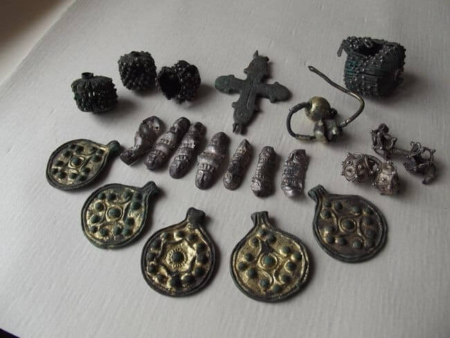 Наши предки вкладывали глубокий смысл в ювелирные украшения и верили, что они могут приносить удачу&nbsp;