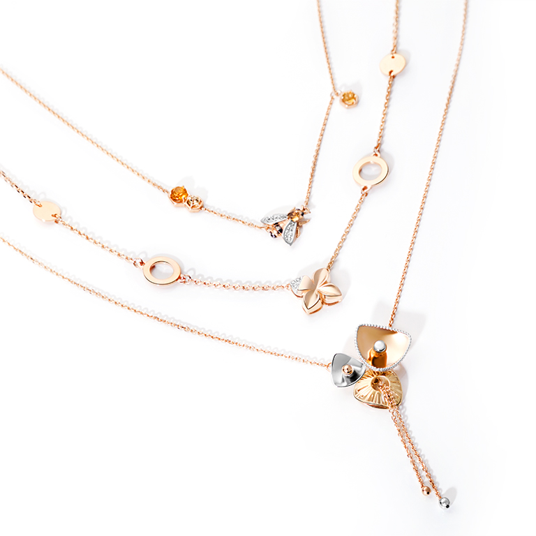 Колье в ювелирном магазине PLATINA